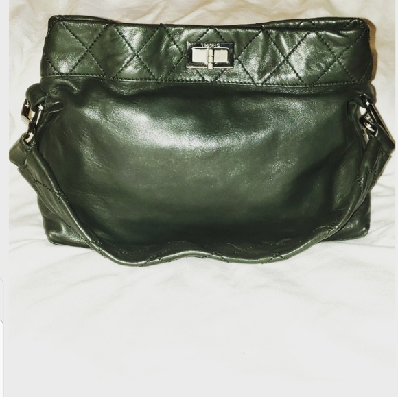 CHANEL Handbags - 🔥🔥SOLD🔥🔥Chanel 8 Knots Green Shoulder Bag